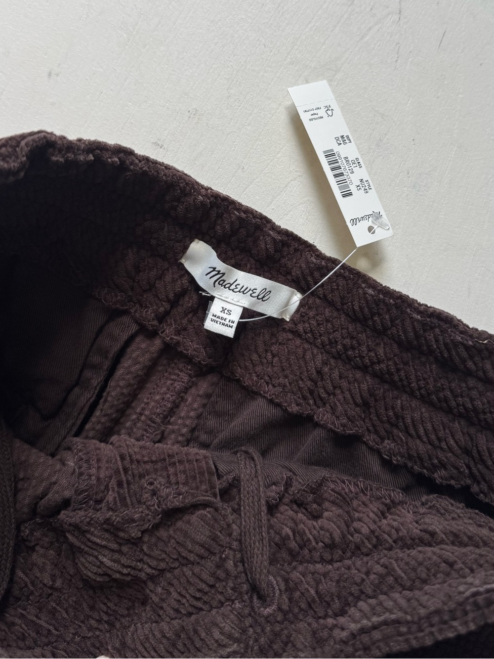 Madewell EveryWear Short in Seersucker Corduroy - Picture 11 of 15